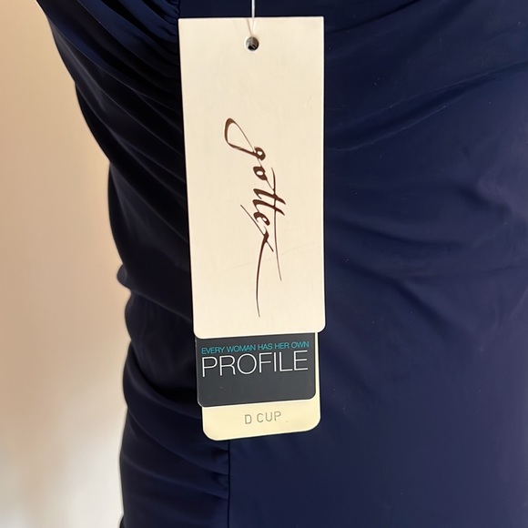 NWT navy tankini top only - Picture 5 of 8